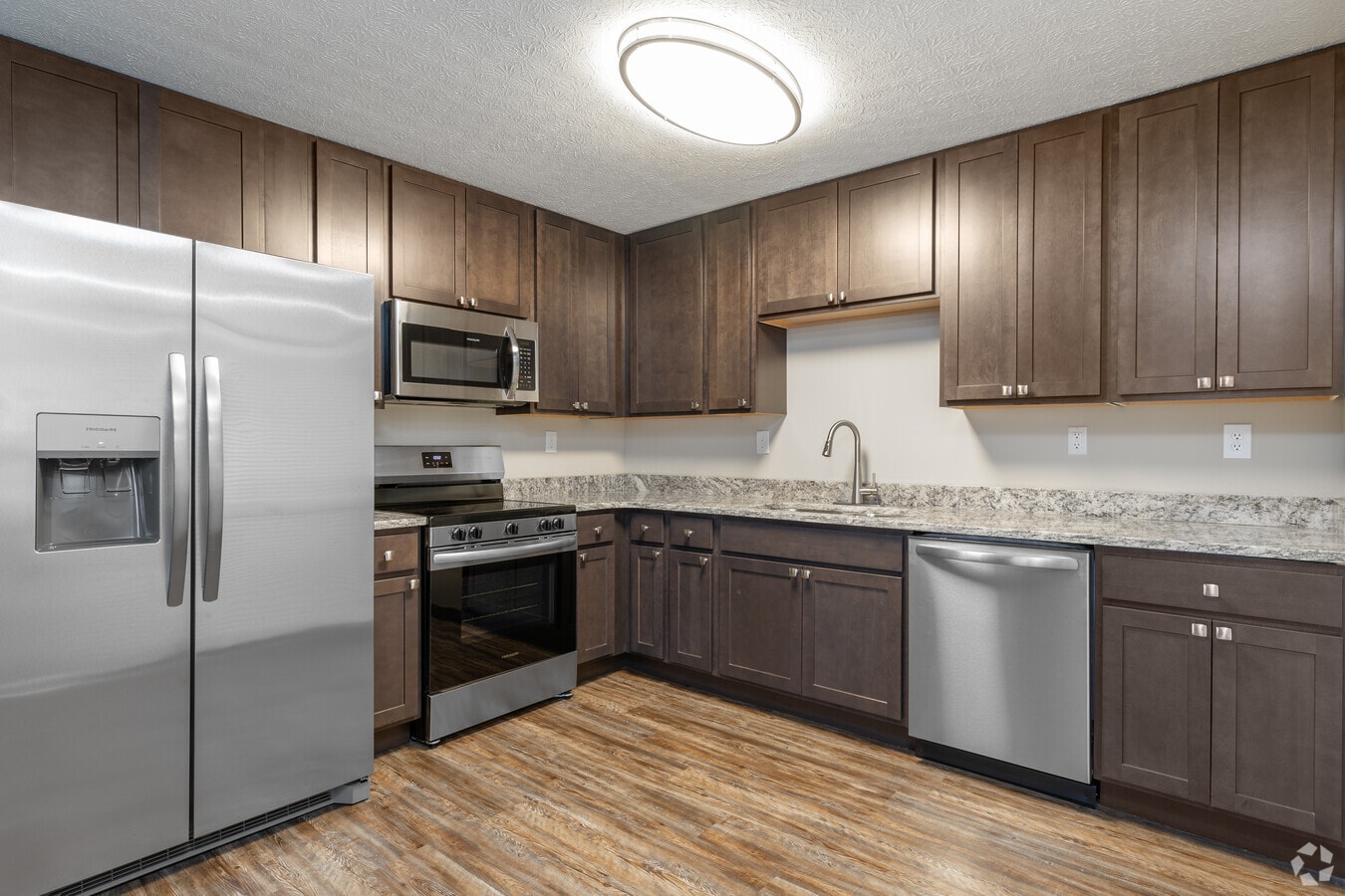 Tyler Park Apartments - Tyler Park Apartments