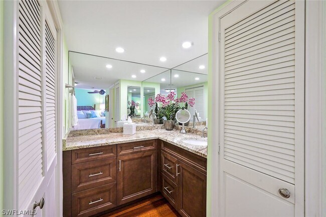 Photo - 4041 Gulf Shore Blvd N Unidad 805