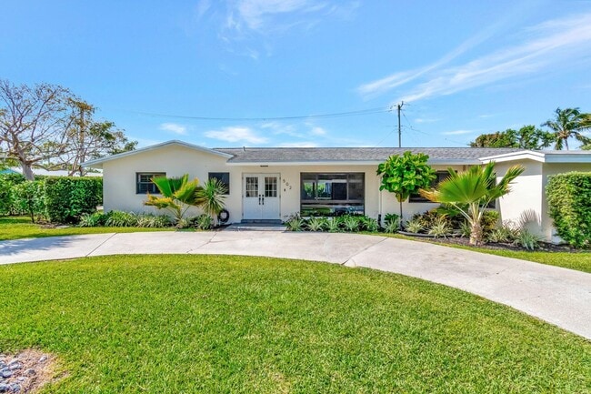 Photo - 502 SW 28th Ave