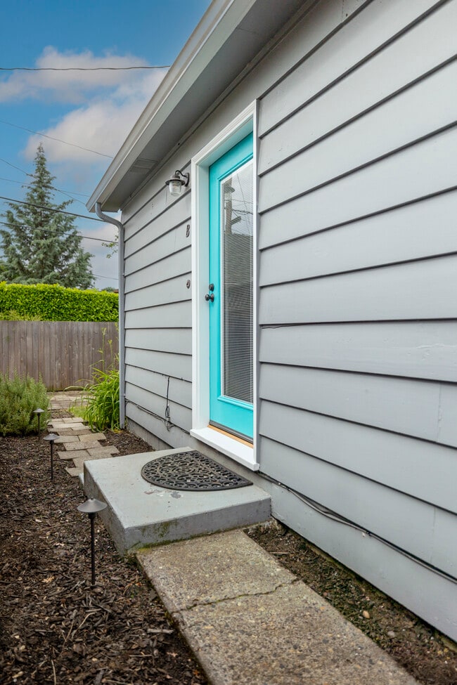 Front entrance to Unit B