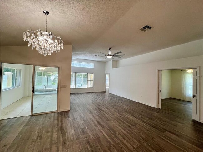 Photo - 1435 Stroud Ct