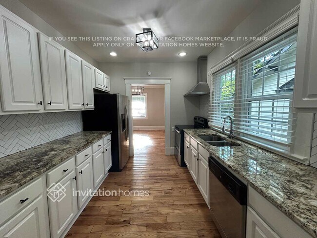 Photo - 1221 Epworth St SW