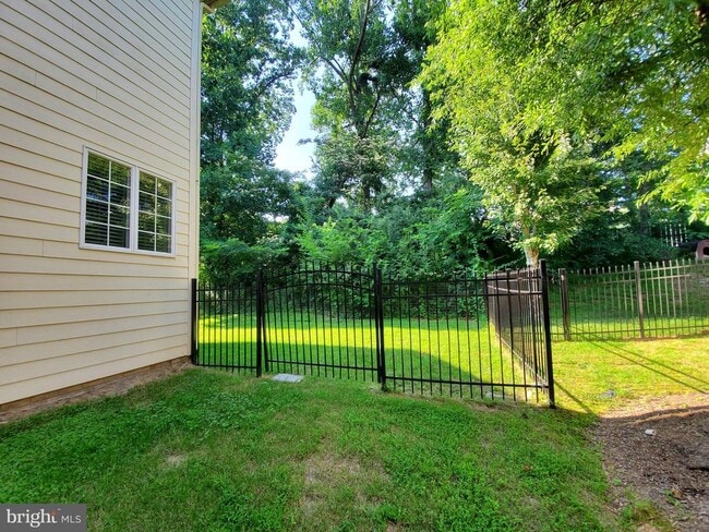 Photo - 3301 Buckley St