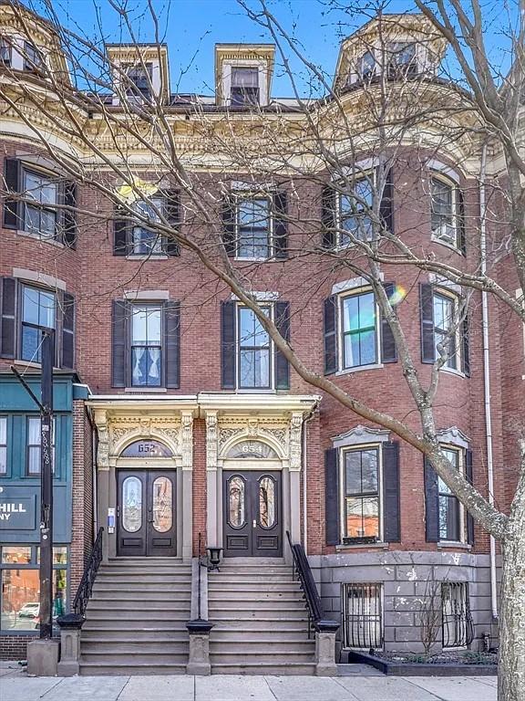 Photo - 654 Tremont St