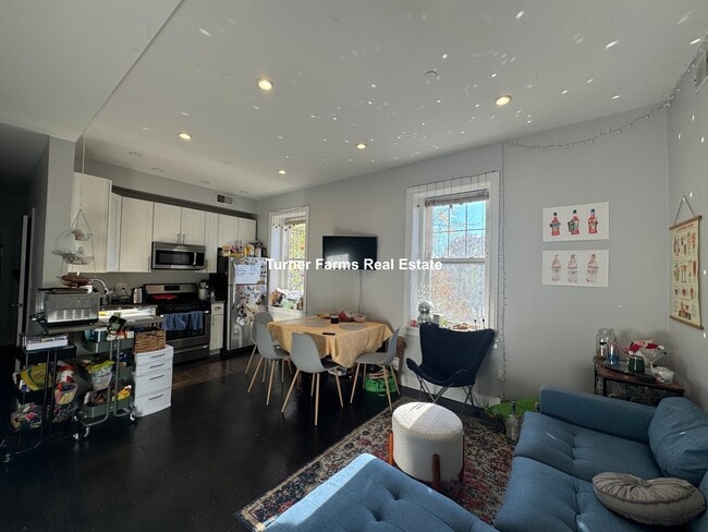 Photo - 998 Tremont St Unidad 2