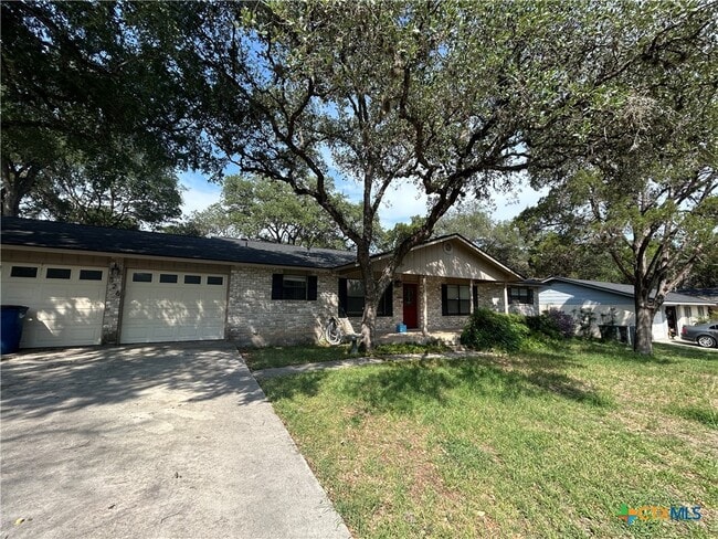 Building Photo - 826 Timber Dr
