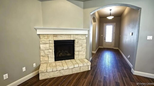 Photo - 14 Cornwall Dr