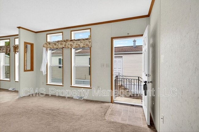 Photo - 15 W Redwood Ave