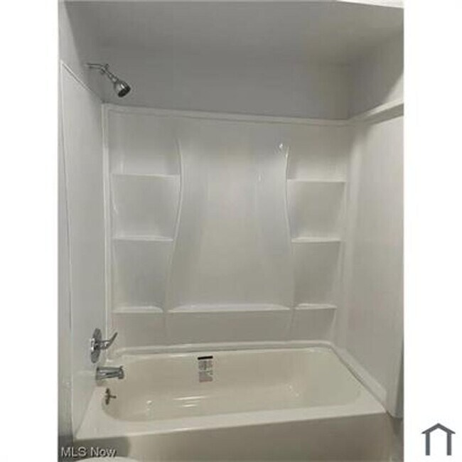 957 Parkway Rd Unit 1