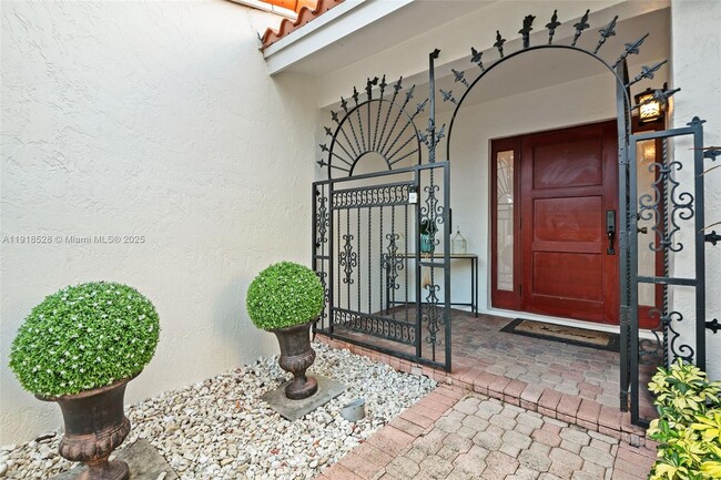 Photo - 1211 Algeria Ave