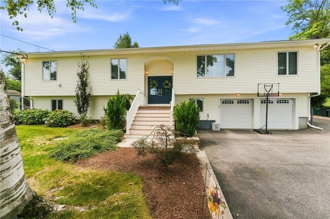 84 Kimberly Ln