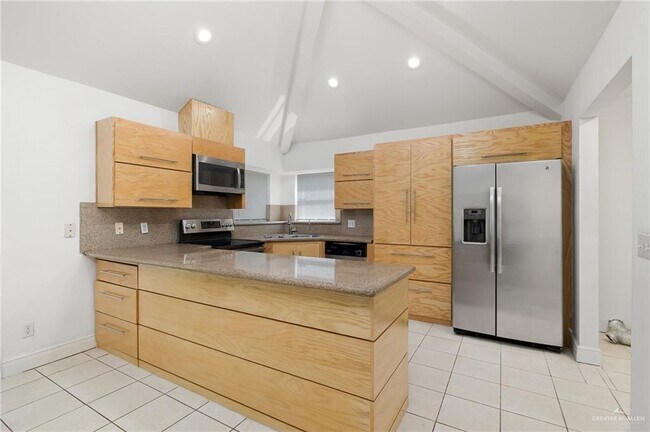 Photo - 421 E Shasta Ave