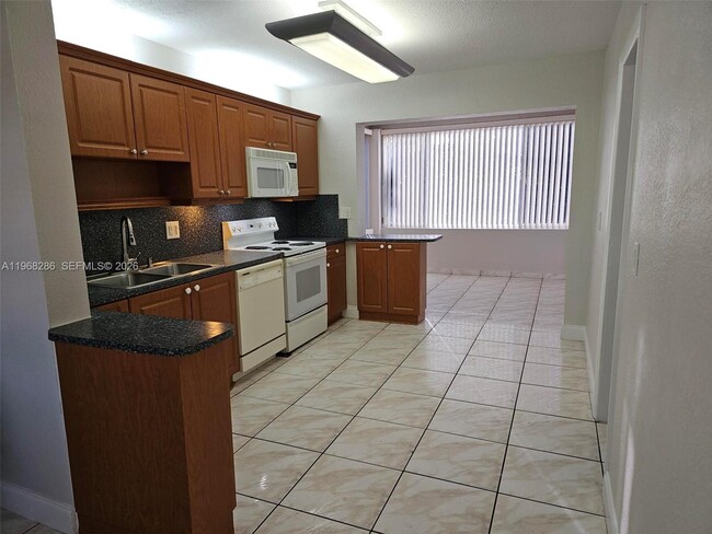 Photo - 1000 NE 13th Ave