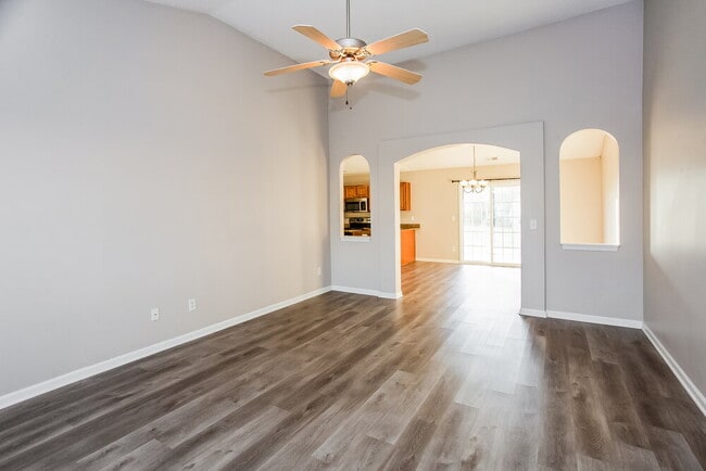 Photo - 234 Glencroft Dr