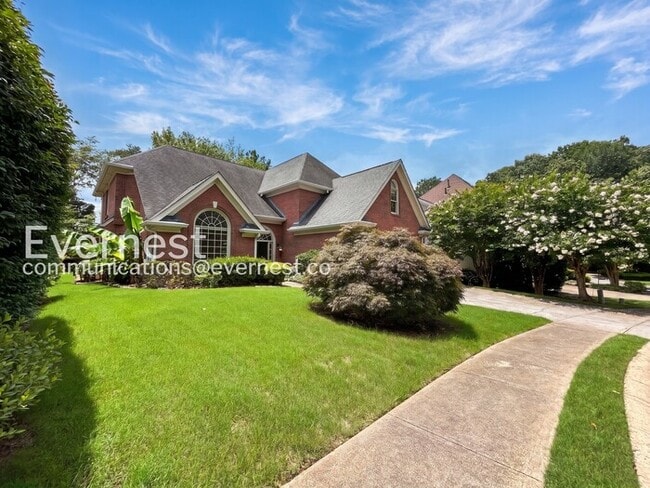 Photo - 5 Bed/3.5 Bath Home with Garage /Available Now!