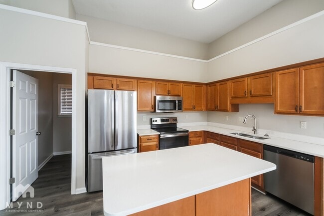 Building Photo - 9169 Acadia Pl