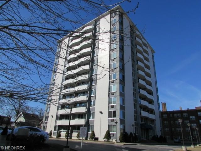 Building Photo - 11811 Lake Ave Unit 1101