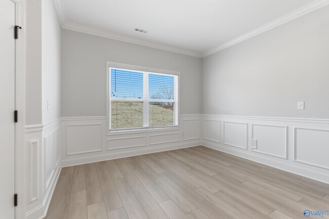 Photo - 108 Evergreen Ml Ln