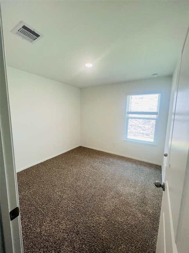 Photo - 5211 Mossdale Blf Ln