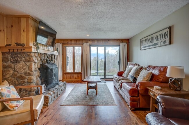 3 Mountain View Rd