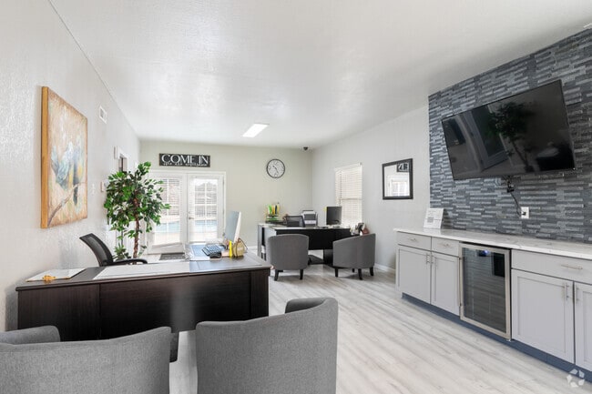 Leasing Office - Luna Verde Apartments