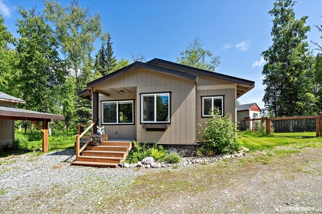 Cute 1 bedroom + 1 Bathroom w/ office - UT... - Cute 1 bedroom + 1 Bathroom w/ office - UT... House