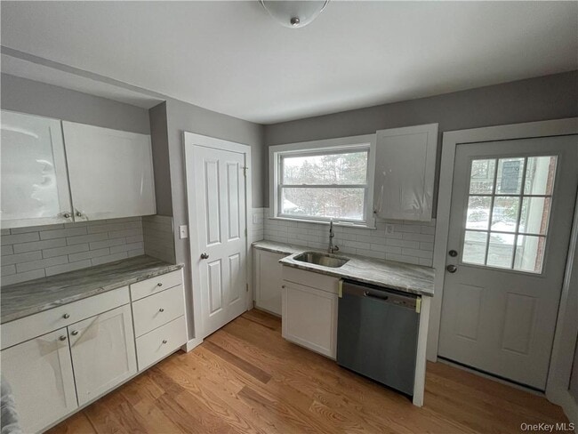 Photo - 7 Bonnie Brae Ave