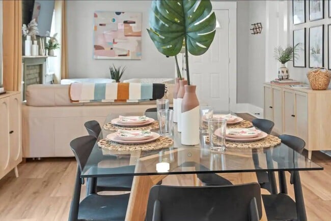 Photo - Completely furnished ready to live in just bring your suitcase