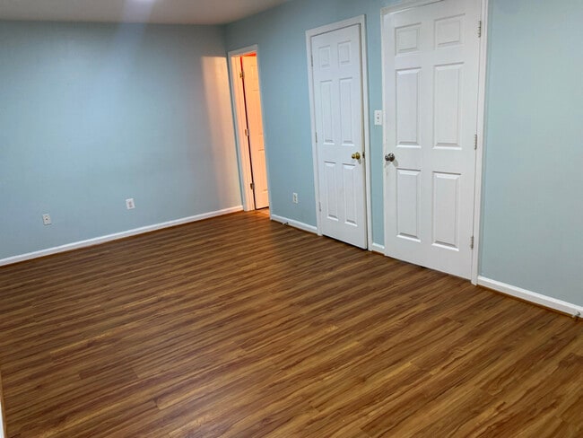 Photo - 322 Kirby St