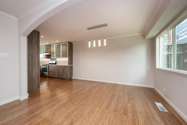 Photo - 605 Highland Ave
