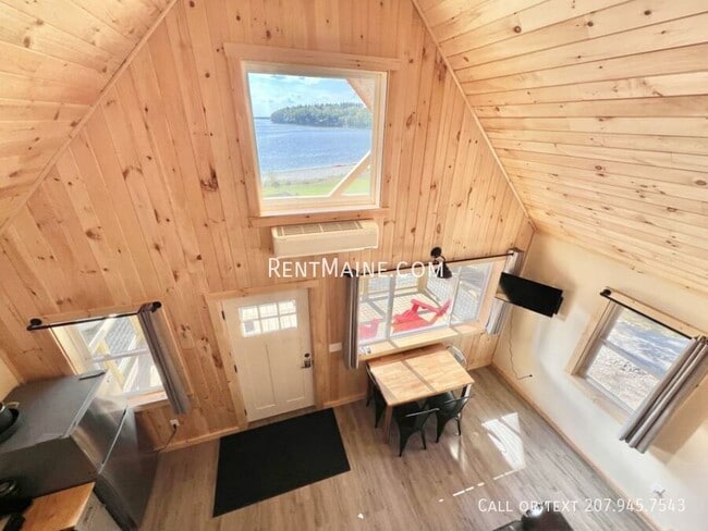 8 Sand Beach Ln