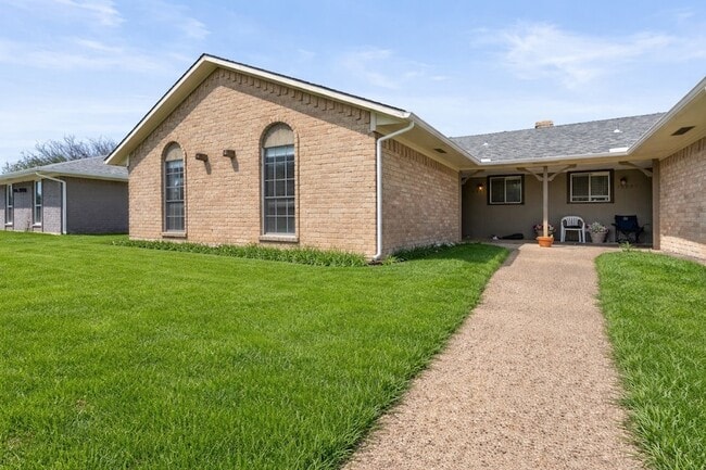 Photo - 15839 El Estado Dr