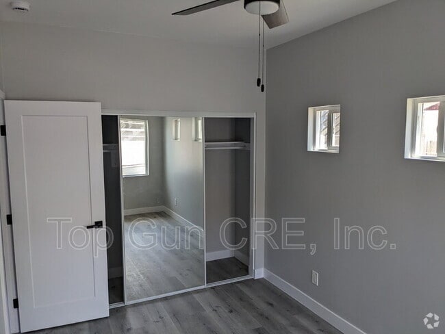 Building Photo - 4343 Bancroft St Rental