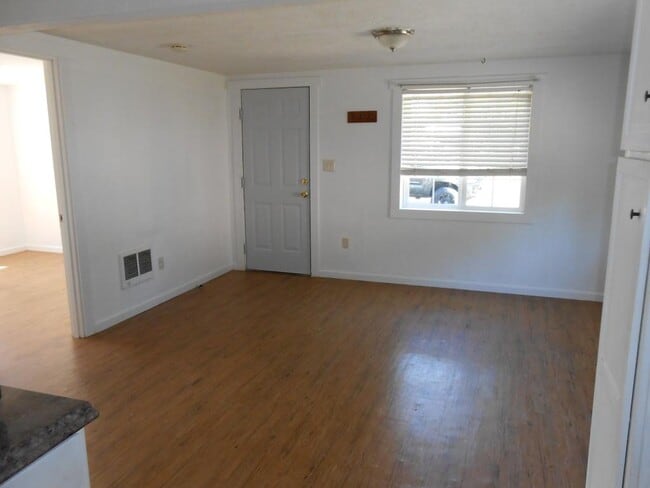 Photo - 545 9th Ave