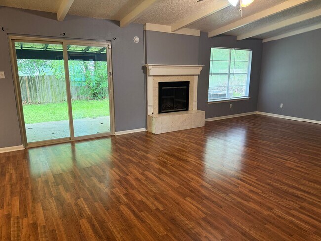 Photo - Jasper Heights - 3 bedroom beauty!