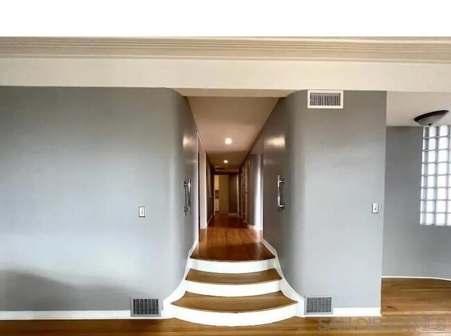 Photo - 3311 Xenophon St