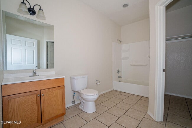 Photo - 5030 Fairbanks Dr Unidad 204-B