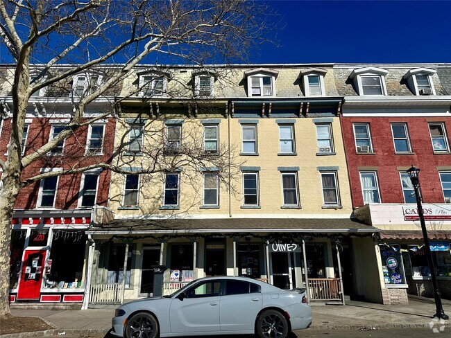 Building Photo - 118 Main St Unit 1 Rental