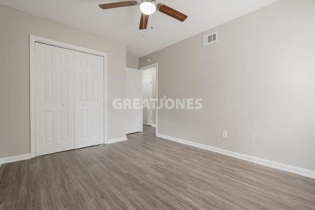 Photo - NOW OFFERING 1-MONTH FREE OFF FIRST FULL M...