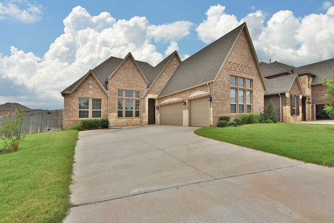 Spacious Luxury home in Deer Creek Schools! - Spacious Luxury home in Deer Creek Schools!