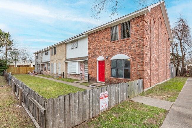 Photo - 3918 McKinney Dr Unit A