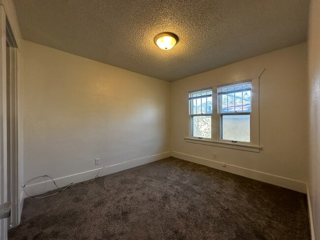 Photo - 430 S Grant St