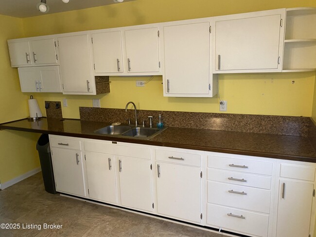 Photo - 2431 Proctor Knott Dr