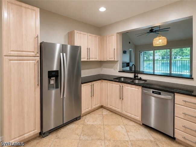240 Timber Lake Cir Unit D201