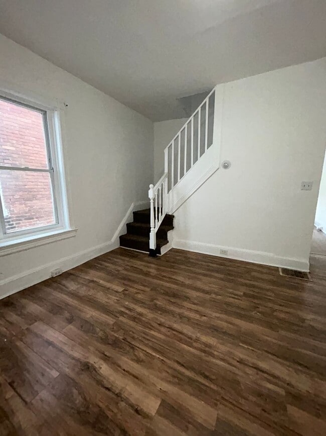 Photo - Nice 2 bedroom house big kitchen and yard