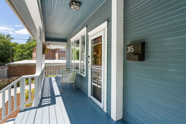 Photo - Charming Home in Spokane’s Heart – Unfurnished