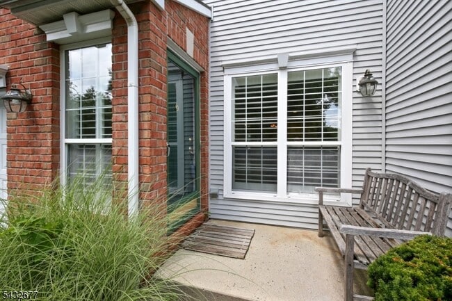 Photo - 8 Hopkinson Ct