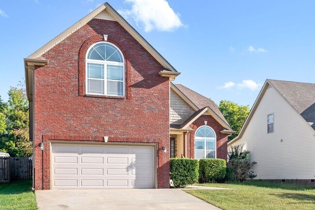Photo - Pet Friendly Three Bedroom with Bonus in Rossview!