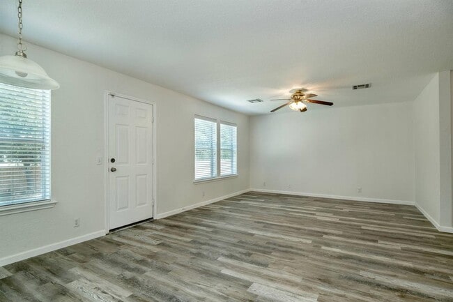 Photo - 4620 Acers Ln