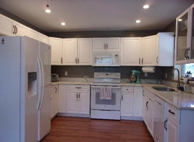 Photo - 334 Anderson Rd